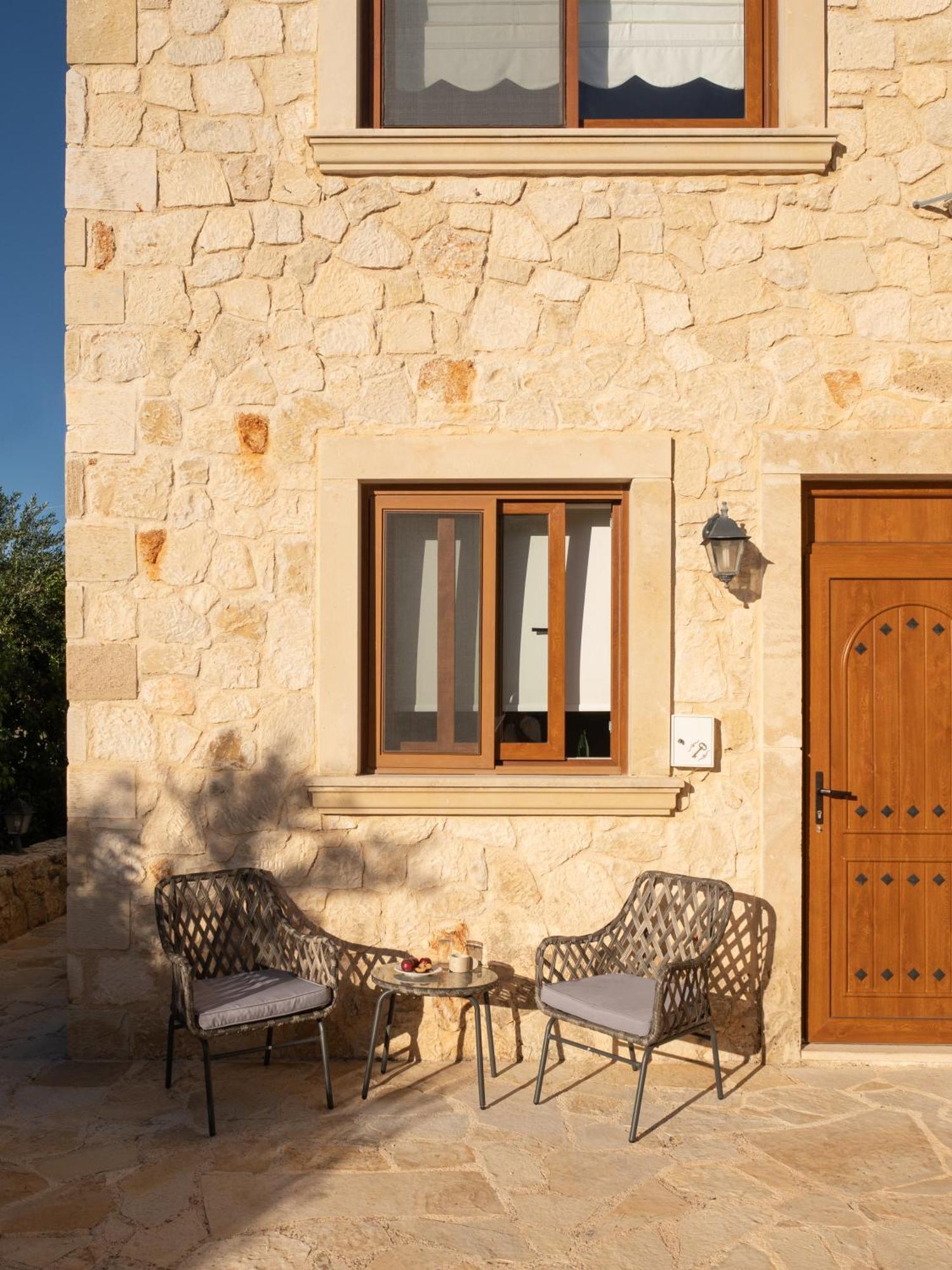 Villa Ydria Chavriáta Esterno foto